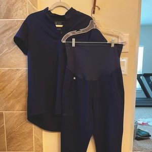 Figs maternity scrub set in navy blue